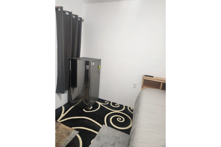 $769 : Cuarto independiente 769  L.A. image 3