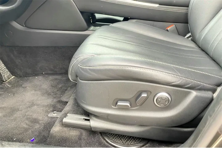 $39196 : Genesis GV80 2024 AWD 2.5T 4 image 8