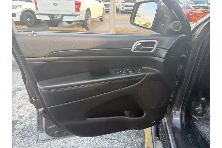 $17990 : Jeep Grand Cherokee 2020 4x2 image 9