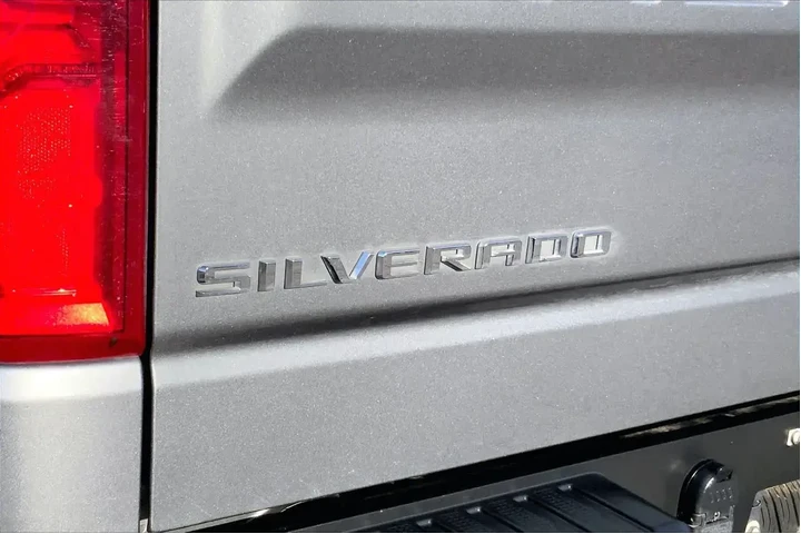 $18445 : Chevrolet Silverado 1500 202 image 10
