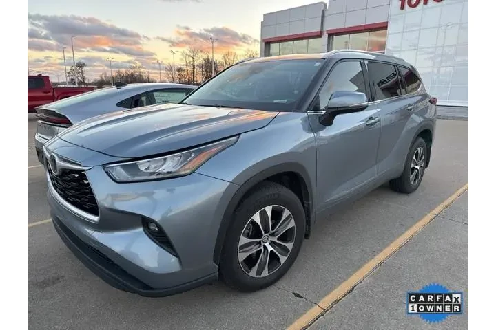 $27927 : Toyota Highlander 2020 AWD X image 1