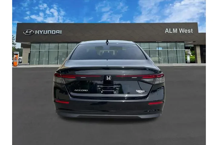 $23420 : Honda Accord 2023 LX 4dr Sed image 6