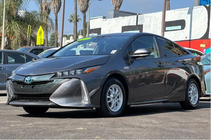 $24989 : Toyota Prius Prime 2022 LE 4 image 8