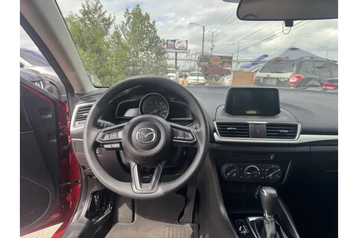 $9797 : 2018 MAZDA3 Sport image 6