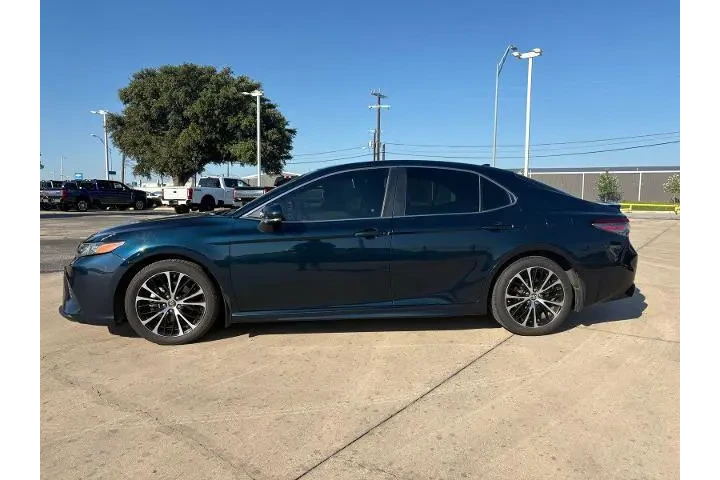 $16773 : Toyota Camry 2019 LE 4dr Sed image 5