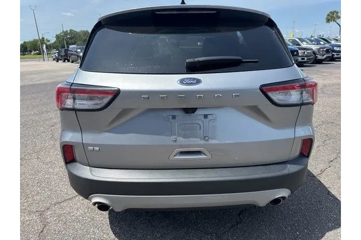 $16994 : Ford Escape 2021 SE 4dr SUV image 4