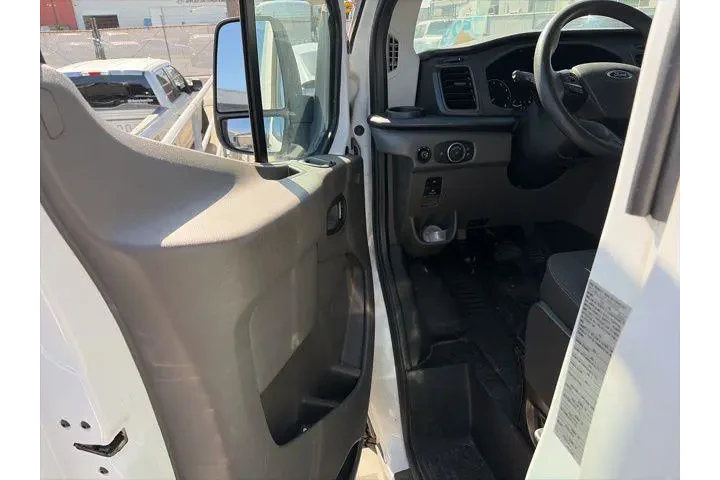 $21000 : Ford Transit 2022 250 3dr SW image 8
