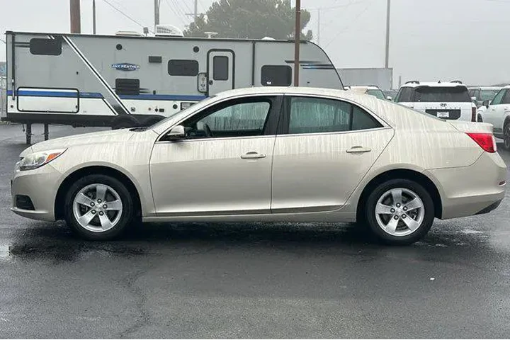$9921 : Chevrolet Malibu Limited 201 image 7