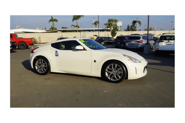 $21984 : 2014 370Z Touring image 4