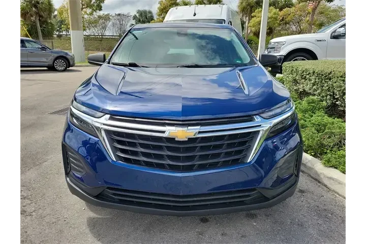 $13990 : Chevrolet Equinox 2022 LS 4d image 2