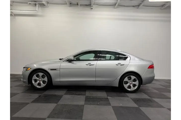 $16000 : Jaguar XE 2018 AWD 25t 4dr S image 4