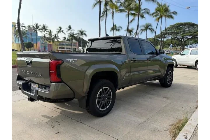 $39918 : Toyota Tacoma 2024 4x2 TRD S image 5