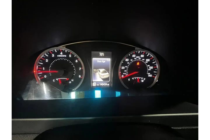 Toyota Camry 2016 SE 4dr Sed image 10