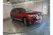 $9999 : Nissan Pathfinder 2018 Plati thumbnail