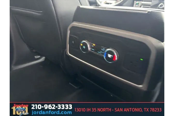 $39134 : Ford Expedition 2024 4x2 XLT image 9