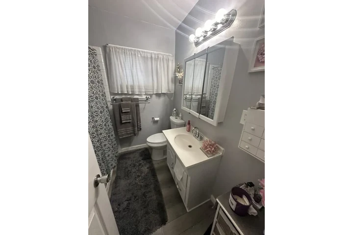 $975 : Cuarto - Long Beach/ Lakewood image 4
