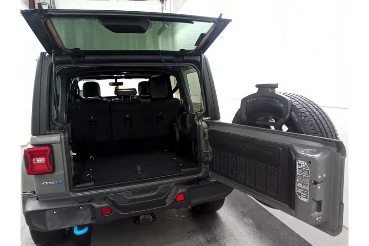 $31496 : Jeep Wrangler 2023 4x4 Sahar image 5