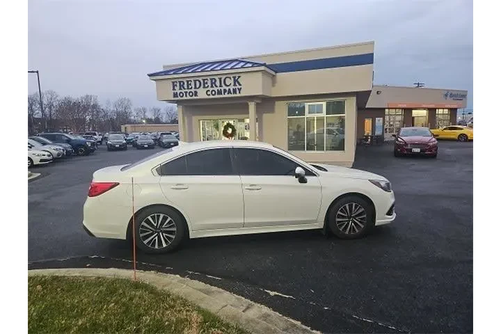 $14000 : Subaru Legacy 2019 AWD 2.5i image 3