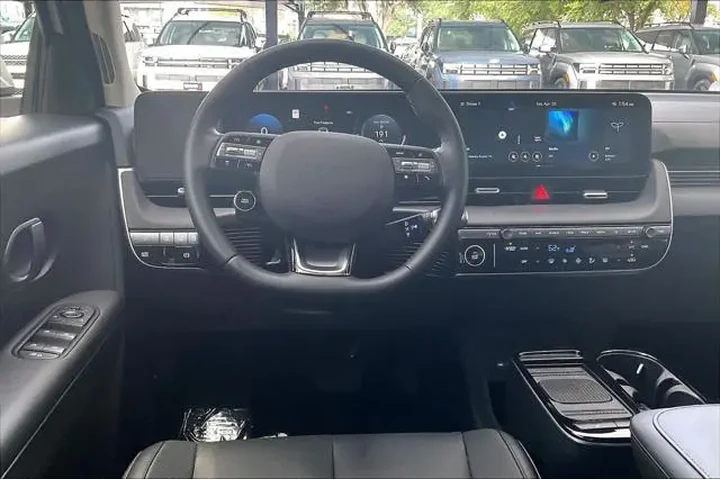 $34207 : Hyundai IONIQ 5 2026 SEL 4dr image 5