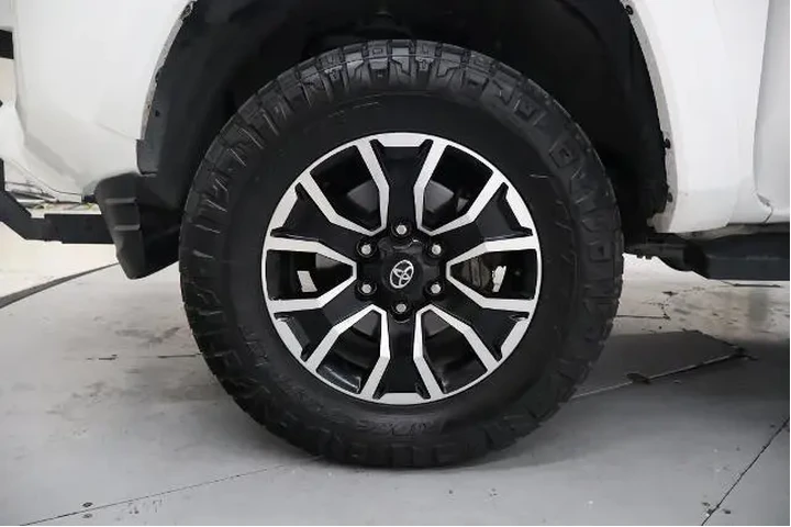 $33995 : Toyota Tacoma 2022 4x2 TRD O image 10