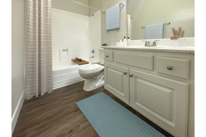 $1235 : Furnished Apt (Summer Meadows) image 4
