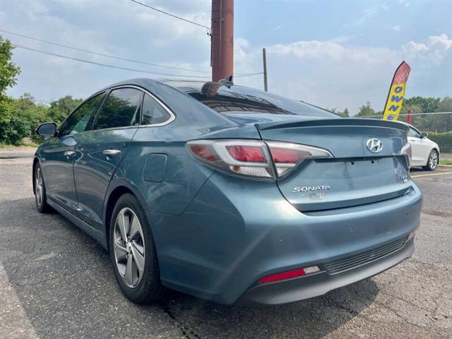 $12945 : 2016 Sonata Hybrid Limited image 8