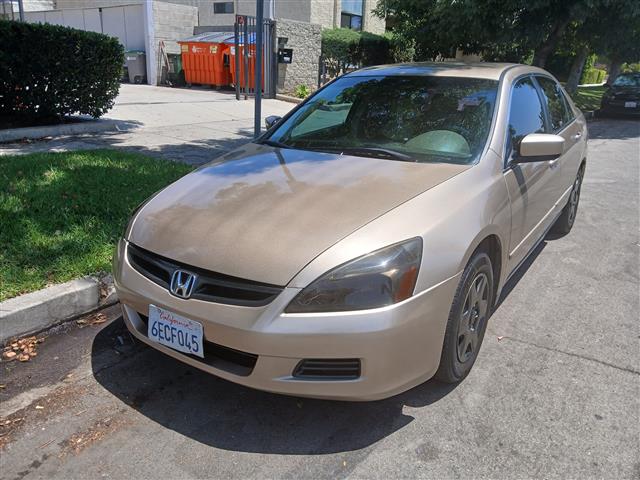 $2800 : Honda Accord  LX 2006 image 2