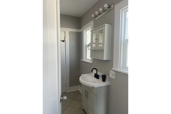 $3300 : Casa de 3 Rec image 9