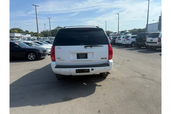 $3980 : 2008 GMC Yukon 4WD 4dr 1500 S image 3