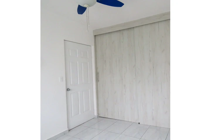 $2250000 : Venta Casa Paseos del Bosque image 6