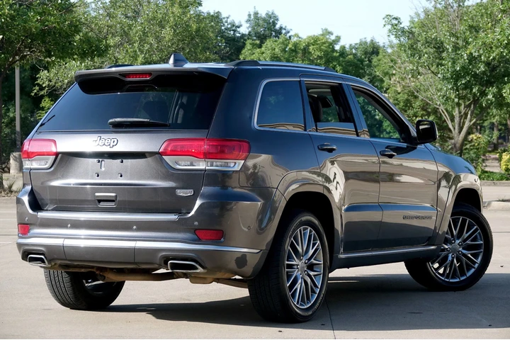 $5995 : 2017 Grand Cherokee Summit image 3