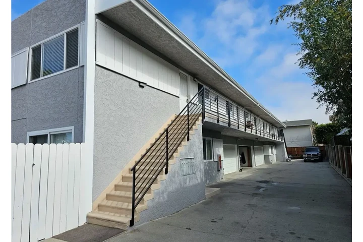 $1500 : 1 bedroom apartment in LA image 3