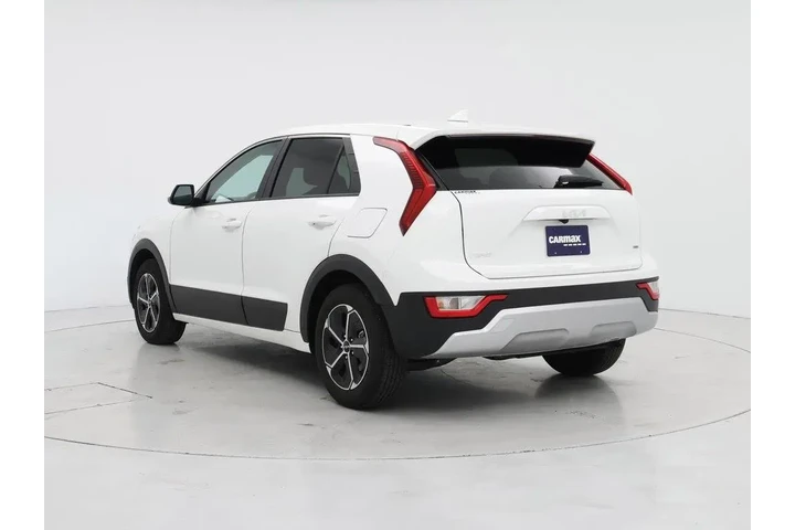 $25998 : Kia Niro 2025 LX 4dr Crossov image 2