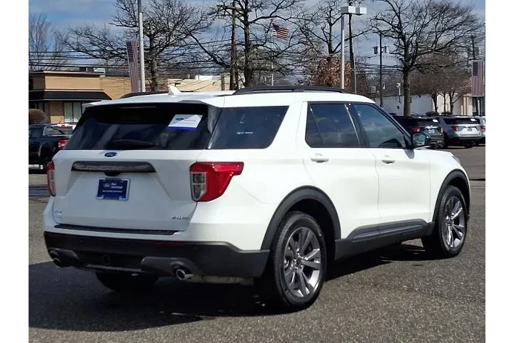 $32995 : Ford Explorer 2023 AWD XLT 4 image 6
