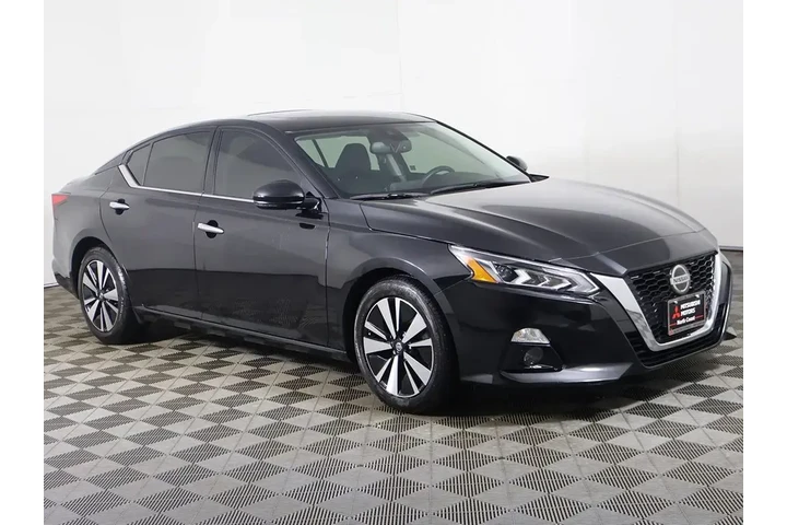$17193 : Nissan Altima 2019 2.5 SV 4d image 2
