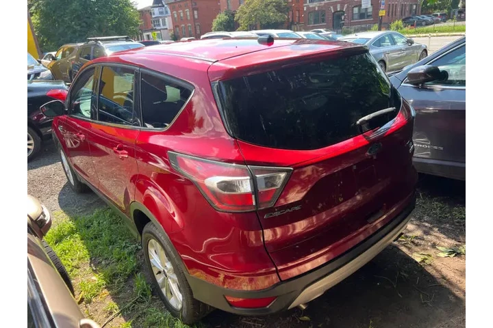 $9999 : 2017 Escape SE image 9