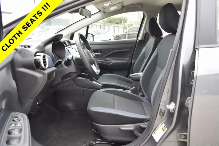 $15730 : Nissan Versa 2023 SV 4dr Sed image 3