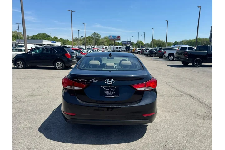 $6980 : 2016 Elantra 4dr Sdn Auto SE image 2