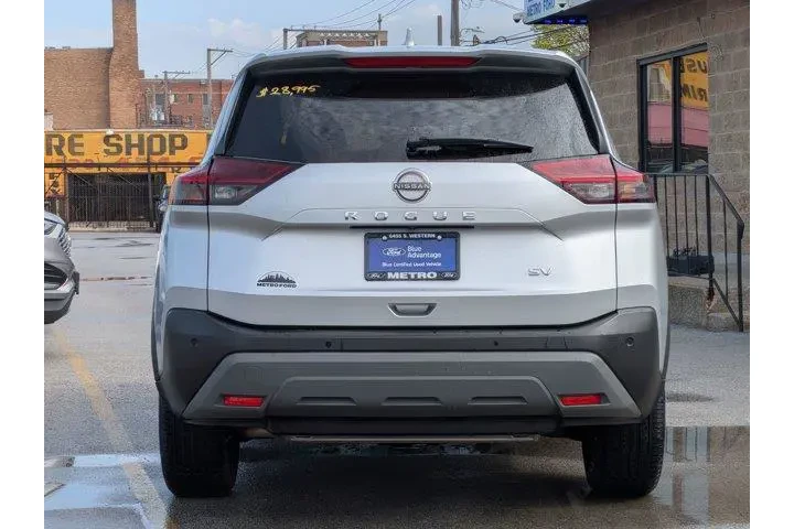 $17998 : Nissan Rogue 2023 SV 4dr Cro image 5