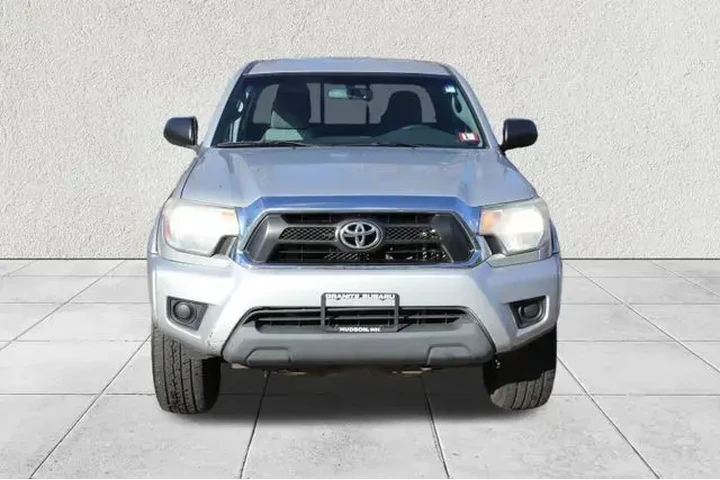 $8995 : Toyota Tacoma 2013 4x4 Base image 3