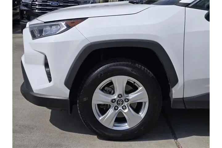 $23808 : Toyota RAV4 2021 XLE 4dr SUV image 8