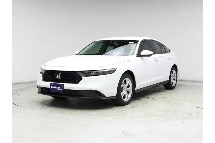 $27998 : Honda Accord 2025 LX 4dr Sed image 4