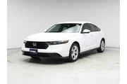 $27998 : Honda Accord 2025 LX 4dr Sed thumbnail