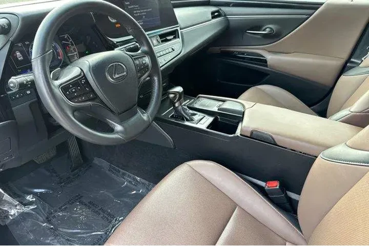 $32498 : Lexus ES 250 2022 AWD 4dr Se image 9