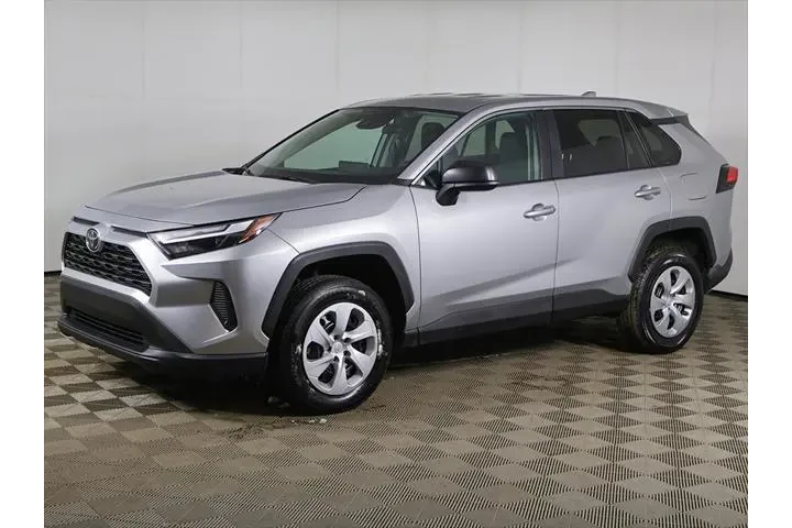 $25939 : Toyota RAV4 2024 AWD LE 4dr image 5