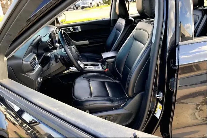 $14984 : Ford Explorer 2020 XLT 4dr S image 8