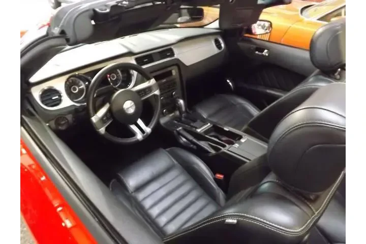 $12985 : Ford Mustang 2013 V6 2dr Con image 8