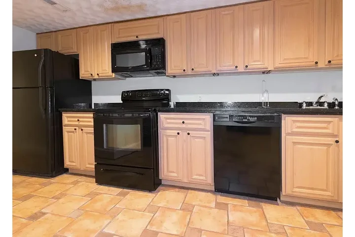 $1200 : HOUSE RENT IN WASHINGTON DC image 5