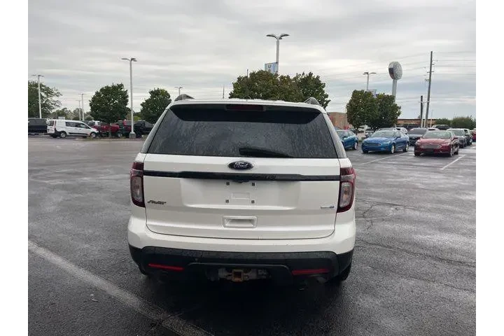 $12833 : Ford Explorer 2015 AWD Sport image 9