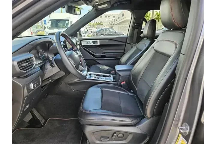 $29990 : Ford Explorer 2022 ST-Line 4 image 4